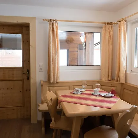 Haus Waldheim Und Dependance Apartment Scharnitz Room photo