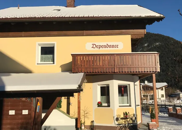 Haus Waldheim Und Dependance